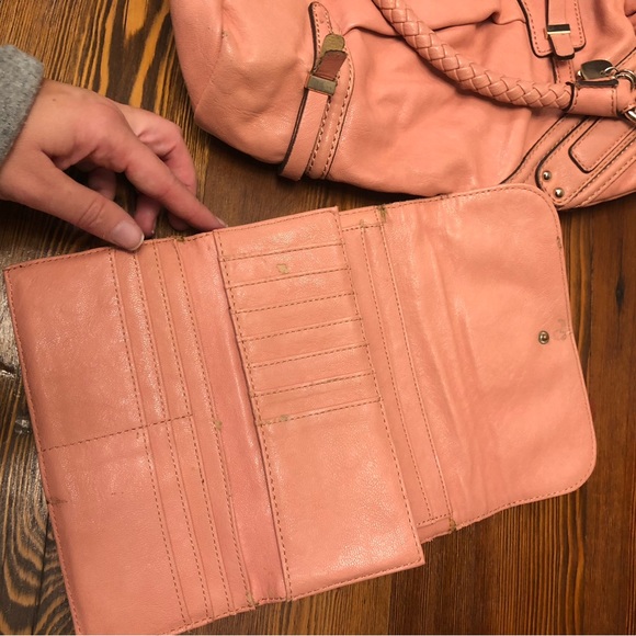 Beautiful Salmon coloured Guess bag and wallet - Picture 2 of 3